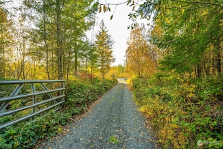 207 Meier Rd, Winlock, WA 98596