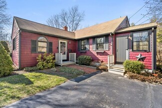 73 Auburn St, Whitman, MA 02382