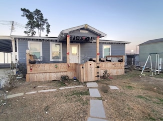 570 County Road 5102j, Cleveland, TX 77327