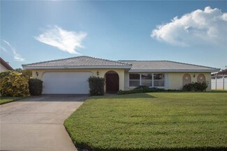 4563 43rd St S, Saint Petersburg, FL 33711