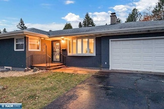 64 Hays Cir, Silver Bay, MN 55614