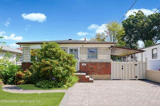 109 Bradley Ave, Staten Island, NY 10314