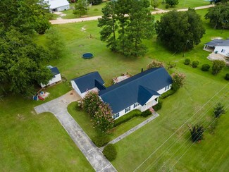 1450 Hutchinson Pond Rd, Hahira, GA 31632