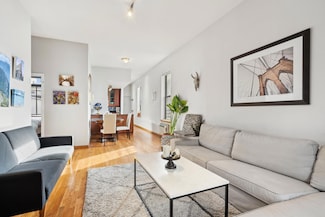 341 W 47th St Unit 4R, New York, NY 10036