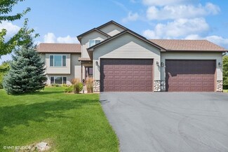 21560 Cottonwood St NW, Cedar, MN 55011