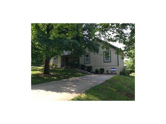 146 Dockside Cir, Lake Tapawingo, MO 64015