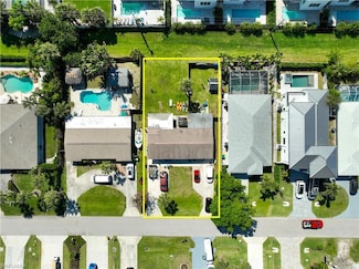 530 92nd Ave N, Naples, FL 34108