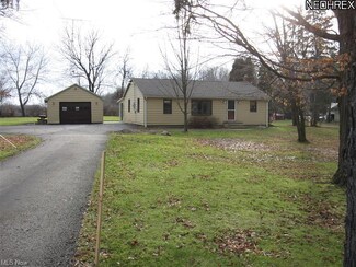 2848 Mennonite Rd, Mantua, OH 44255