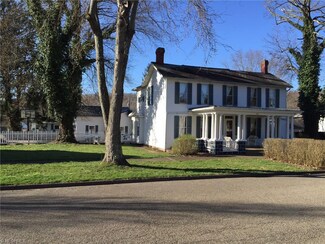 474 E Bell Ave, McConnelsville, OH 43756