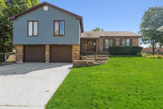 3505 W Shepherd Hill Ln, McHenry, IL 60050