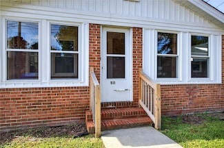 711 Brook Ave, Suffolk, VA 23434