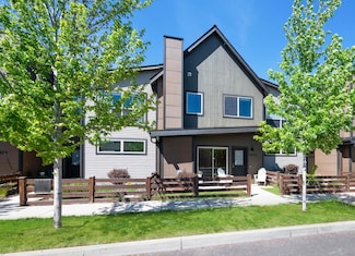 2873 NW Elm Ave, Redmond, OR 97756