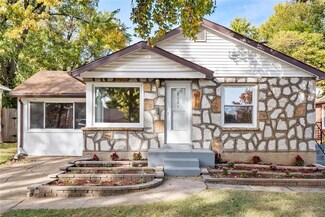8121 Titus Rd, Saint Louis, MO 63114