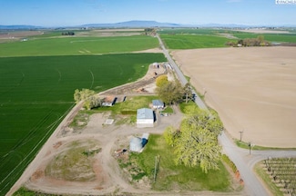 4221 Dogwood Rd, Pasco, WA 99301