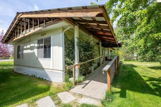 968 Roosevelt Rd, Bonners Ferry, ID 83805