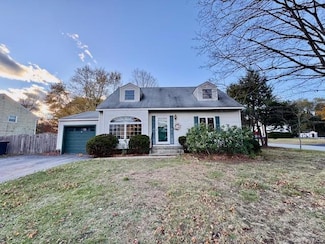 1 Abbie Ln, Hyde Park, NY 12538