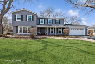 701 Oxbow Ln, Barrington, IL 60010