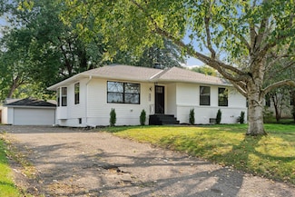 242 Butler Ave W, Saint Paul, MN 55118