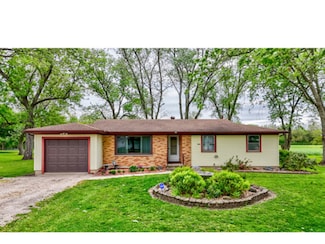 1907 Coalville Rd, Streator, IL 61364