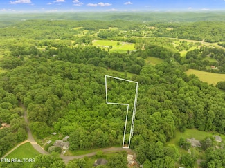2 Black Oak Rd, Clinton, TN 37716