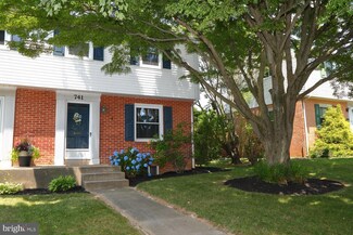 741 Emerald Dr, Lancaster, PA 17603