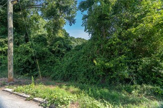212 Mcdowell St, Laurens, SC 29360