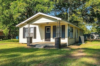 512 Hoover St, Malvern, AR 72104