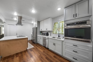 5413 Bataan Rd, Houston, TX 77033