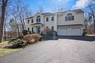 3 S Park Dr, Avon, MA 02322