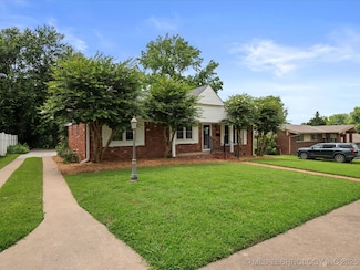 927 Macklyn Ln, Bartlesville, OK 74006