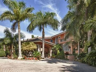 282 Rada Ct, Coral Gables, FL 33143