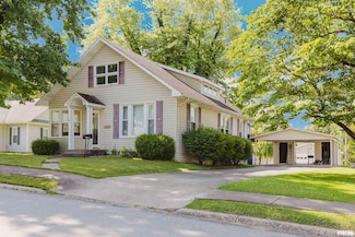 1506 E Oak St, West Frankfort, IL 62896