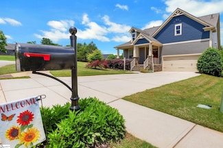 552 Palladio Dr, Greenville, SC 29617