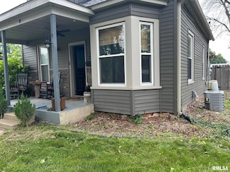 726 W North St Unit 1, Auburn, IL 62615