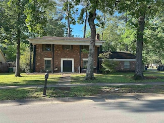 6625 Chateau Dr, Little Rock, AR 72209