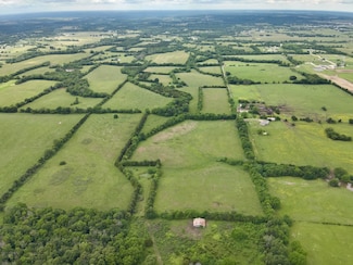004 E 500 Rd, Bolivar, MO 65613