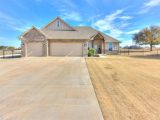 7770 Hawk Ln, Guthrie, OK 73044