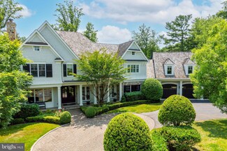 8119 Spring Hill Farm Dr, McLean, VA 22102