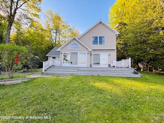 595 Foster Dr, Union Dale, PA 18470