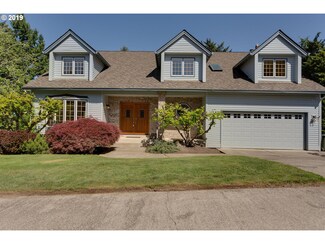 19627 Wildwood Dr, West Linn, OR 97068