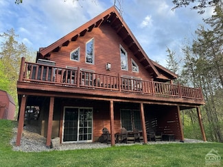 56 Blue and Purple Ct, Athens, NY 12015