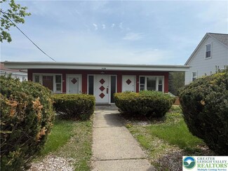 3420 N Front St Unit D2, Hokendauqua, PA 18052