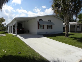 7 Grande Vista Way, Port Saint Lucie, FL 34952