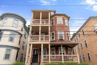 15 Nightingale St, Dorchester Center, MA 02124