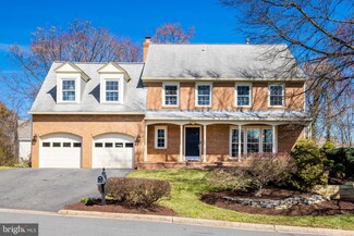 206 Edenberry Ct, Sterling, VA 20164