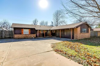 2402 SE 9th St, Mineral Wells, TX 76067