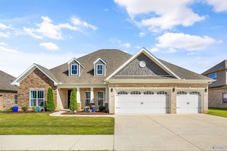 7609 Flint Crossing Cir SE, Big Cove, AL 35763