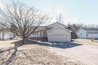 5315 Siggelkow Rd, Mc Farland, WI 53558