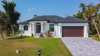 16 Pine Valley Ct, Rotonda West, FL 33947