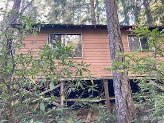 140 Boulder Dr, Brinnon, WA 98320